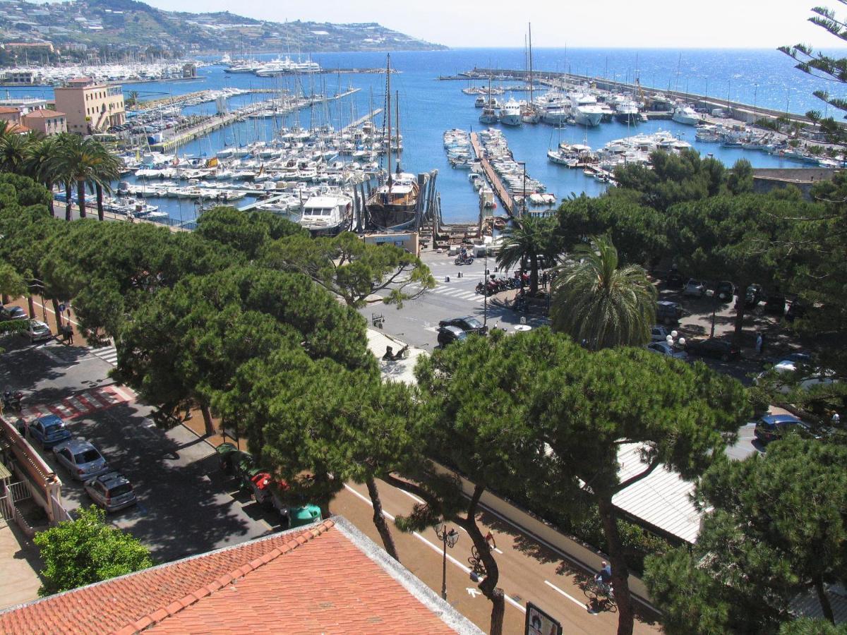 Casa Fiorenza Parcheggio Privato San Remo Exterior foto